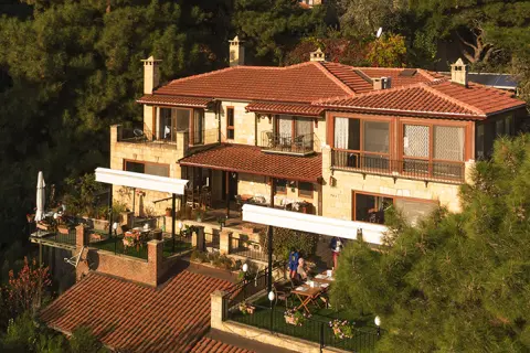Erguvanlı Ev taş bina