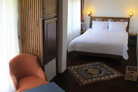 Magnolia room, view 9 — Erguvanlı Ev