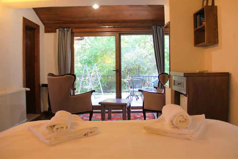 Lavender room — Erguvanlı Ev