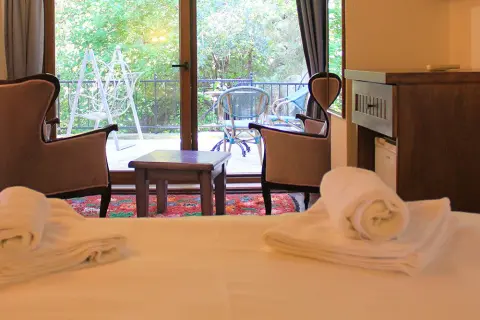 Lavender room, view 9 — Erguvanlı Ev