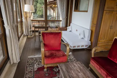 Terrace Room room, view 4 — Erguvanlı Ev
