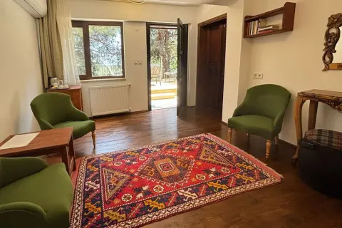 Lower Garden room, view 4 — Erguvanlı Ev